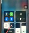 iPhone7怎么快速打開/關(guān)閉手電筒方法